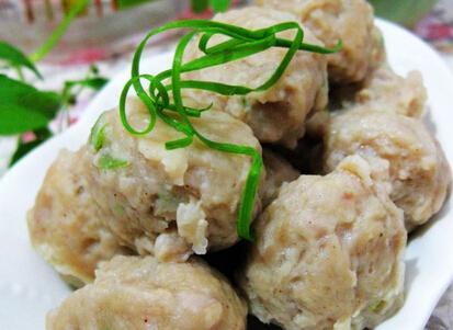 猪肉丸子爆料视频教程,轻松学会家常美味 第2张 猪肉丸子爆料视频教程,轻松学会家常美味 第2张